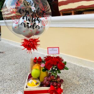 Desayuno frutas y flores