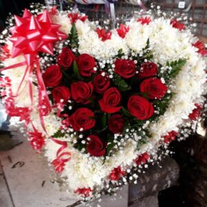 Arreglo Fúnebre en Corazón para Condolencias
